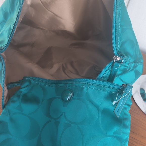 Coach Green Tote Bag with Pink Accent - Picture 9 of 16